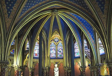 Kutsal Şapel, akşam 28 'de. ; 19 Ağustos 2017; Paris, Fransa, Avrupa