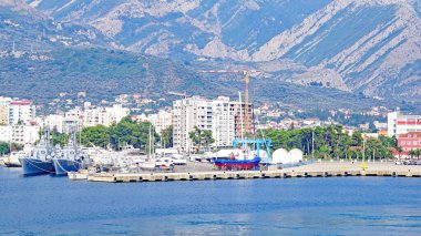 Adria Limanı, 13: 15; 26 Temmuz 2018; Bar, Karadağ, Balkan Yarımadası, Avrupa