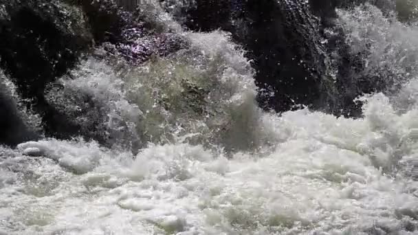 슬로우 흐름에 물입니다 사운드 — 비디오