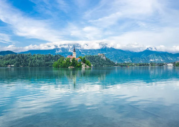 Bled with lake, island and the mountains. — Stock Photo, Image