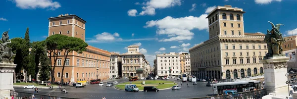 View of Piazza Venice (Piazza Venezia), Rome. Italy — Stock Photo, Image