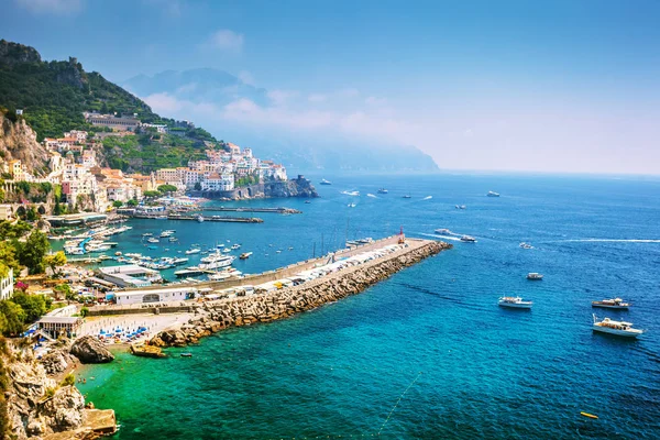 Mar Mediterrâneo Costa Amalfitan Perto Cidade Salerno Foco Cais — Fotografia de Stock