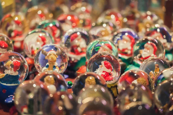 Christmast globes in fair kiosk — Stock Photo, Image