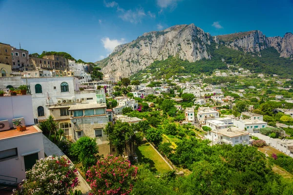 A aldeia de Capri na ilha de Capri — Fotografia de Stock