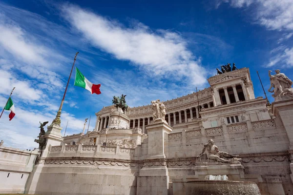 Oltář Fatherlandu na Piazza Venezia v Římě — Stock fotografie