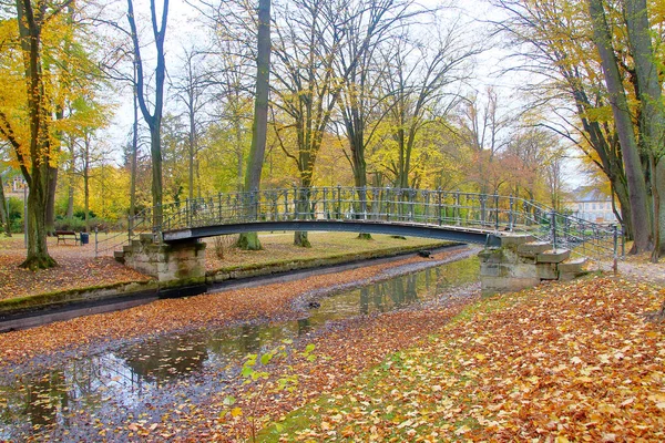 Foto Foi Tirada Cidade Alemã Bayreuth Imagem Mostra Ponte Sobre — Fotografia de Stock