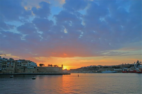 Світлину Зроблено Острові Мальта Січні Малюнку Показано Заходом Сонця Над — стокове фото