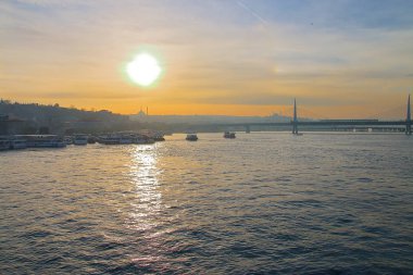 Akşam Istanbul'da boğaz.