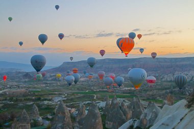 Kapadokya'da balon uçuşu.