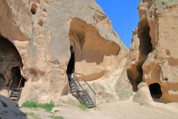 Antiguo monasterio Selime tallado en las montañas de Capadocia — Foto de Stock