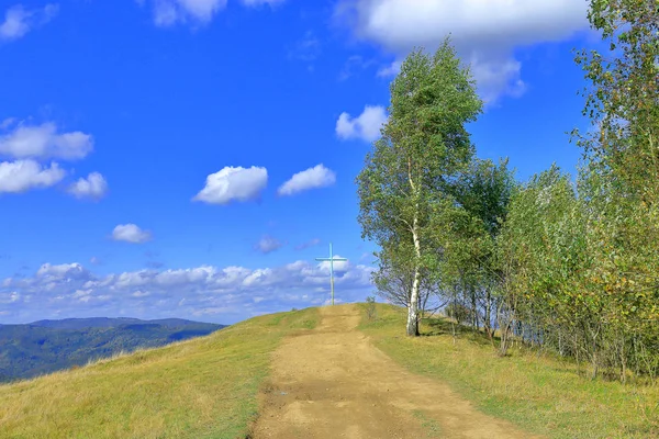 Podzimní den na vrcholu hory Makovitsa v Karpat. — Stock fotografie