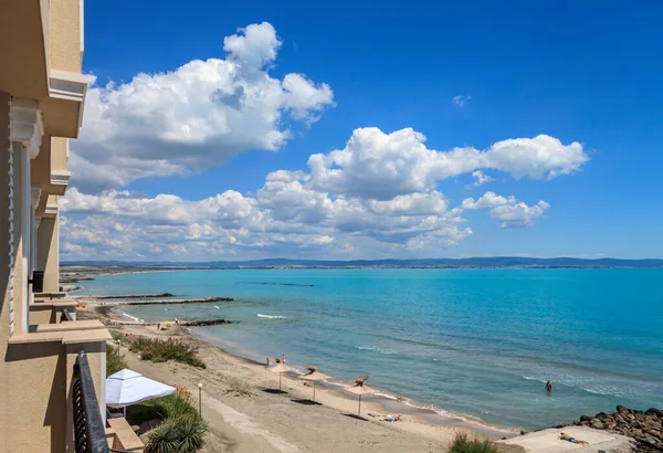 Otel Balkonundan Bulgaristan Karadeniz Kıyısına Manzara Yaz Güneşli Bir Gün — Stok fotoğraf