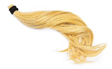 Güzel sarı saçlı, beyaz arka plan üzerinde izole. Uzun sarı saçlı kuyruk, sağlıklı saçlar, tasarım öğesi veya saç Kes Tema.