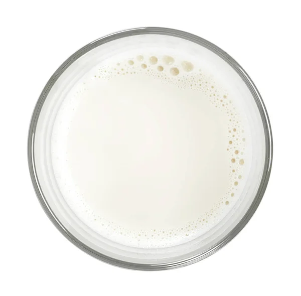 新鮮な牛乳 白い背景で隔離のガラス 純粋なミルク 豆乳または牛乳 オブジェクトをカット — ストック写真