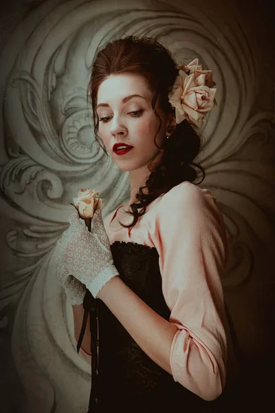 Belle Jeune Femme Posant Corset Noir Baroque Rococo — Photo