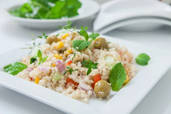 Seitan Eller Tofu Kött Med Tomatsås Tallrik — Stockfoto