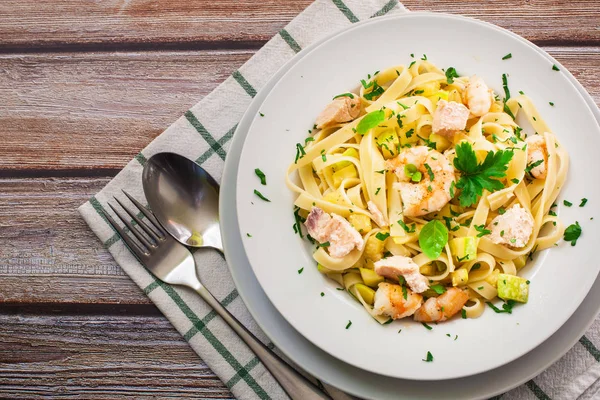 Tagliatelle White Plate Ready Eat — Stock Photo, Image