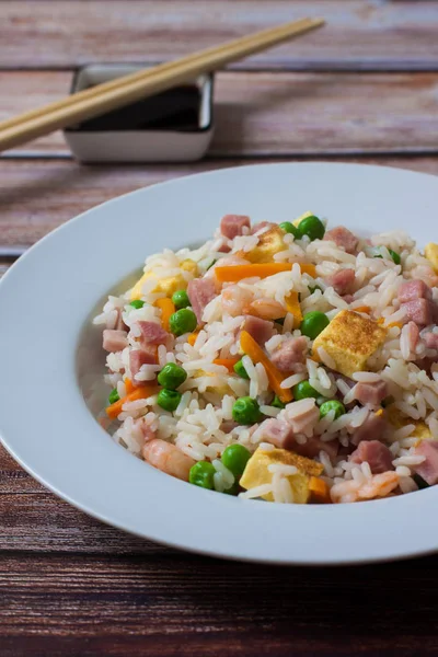 Arroz frito chino —  Fotos de Stock