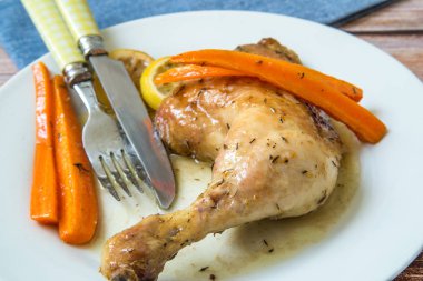 Havuç ile tavuk bacağı