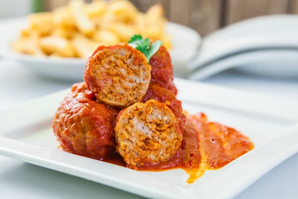 Boulettes de viande sauce tomate — Photo