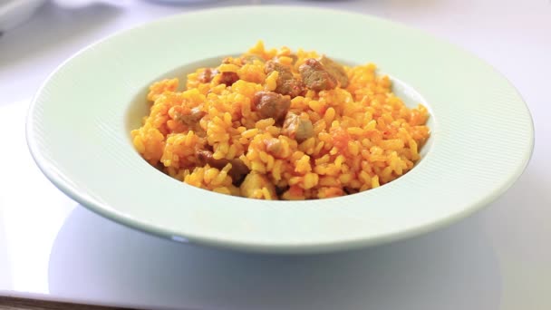 Paella Casera Arroz Español Con Cerdo Verduras — Vídeo de stock