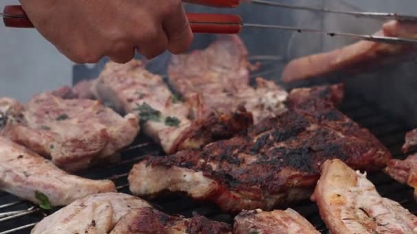 Preparar Carne Parrilla Barbacoa — Vídeo de stock