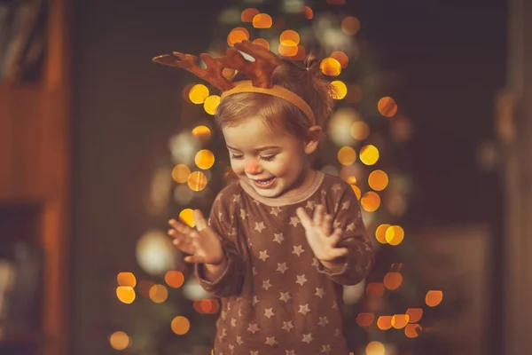 Bebê Festa Natal Criança Bebê Bonito Traje Ruivo Batendo Palmas — Fotografia de Stock