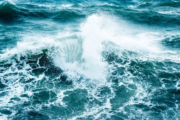 Hermoso Mar Tormentoso Fondo Natural Abstracto Rompiendo Olas Desastre Natural — Foto de Stock