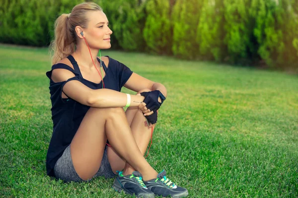 Romper después de un buen entrenamiento — Foto de Stock