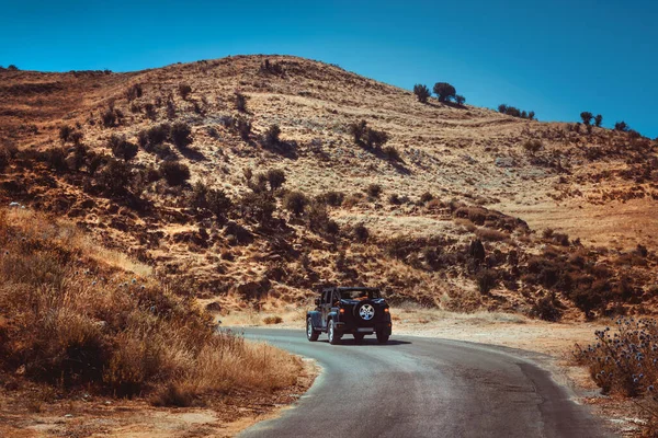 Traveling Big Comfortable Jeep Mountainous Roads Lebanon Beautiful Wild Mountains — Stock Photo, Image