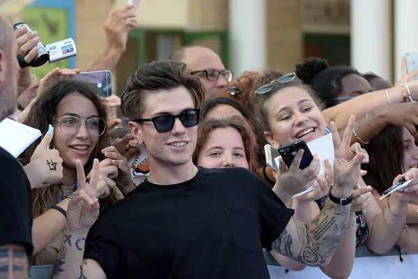 Giffoni Valle Piana, Sa, İtalya - 20 Temmuz 2018: Benji ve Fede Giffoni, Festival 2018 - 20 Temmuz 2018 Giffoni Valle Piana, İtalya üzerinde Film