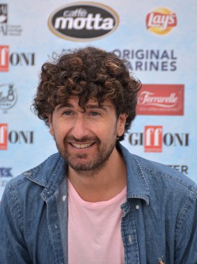 Giffoni Valle Piana, Sa, İtalya - 27 Temmuz 2018: Alessandro Siani, Giffoni Film Festivali 2018 - üzerinde 27 Temmuz 2018 Giffoni Valle Piana, İtalya 