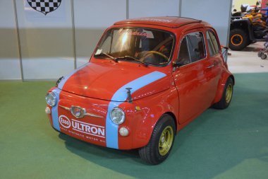 Sud Motor Expo, 30 Eylül 2018 Ariano Irpino, Italy.Exhibition arabalar ve vintage motosiklet üzerinde. 