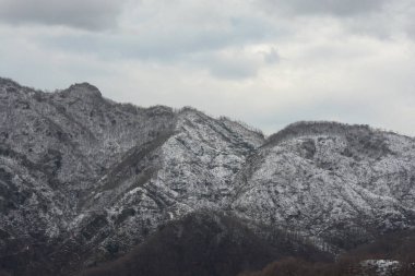 Kar dağ manzarası Campania, Güney İtalya, 9 Ocak 2019.
