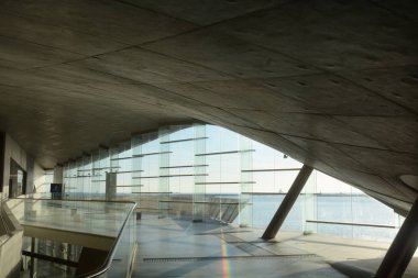 Yeni Salerno Maritime Station, İtalya'nın iç görünüm. Terminal Zaha Hadid mimarlar tarafından. 21 Aralık 2018.
