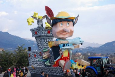 İtalya: Giffoni Valle Piana, 3 Mart 2019 yılında karnaval.