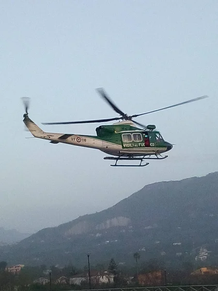 Italy Helicopter Firefighters Operational Mission Campania April 2019 — Stock Photo, Image