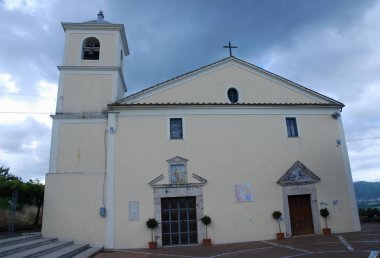 İtalya : San Cipriano Picentino'da kentsel peyzaj, Mayıs 2019.