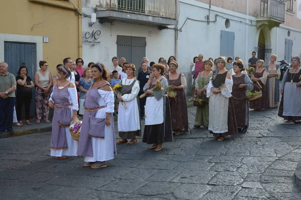 Italien Historisk Procession Och Medeltida Festival Giffoni Valle Piana För — Stockfoto