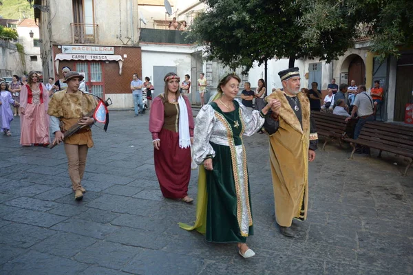 Italien Historisk Procession Och Medeltida Festival Giffoni Valle Piana För — Stockfoto