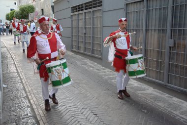 İtalya : Kutsal Diken armağanı için Giffoni Valle Piana'da tarihi alayı ve ortaçağ festivali, 14 Temmuz 2019.