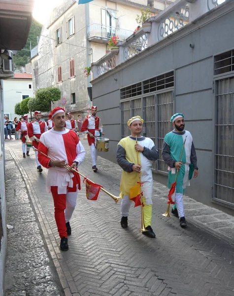 Italien Historisk Procession Och Medeltida Festival Giffoni Valle Piana För — Stockfoto