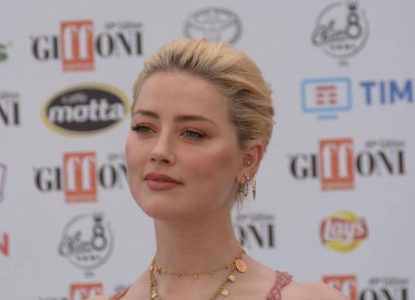 Giffoni Valle Piana, Sa, İtalya - 25 Temmuz 2019 : Amber Heard Giffoni Film Festivali'nde 2019 - 25 Temmuz 2019'da Giffoni Valle Piana, İtalya.