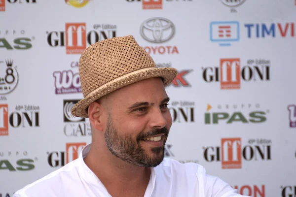 Giffoni Valle Piana, Sa, İtalya - 23 Temmuz 2019 : Marco D'Amore Giffoni Film Festivali'nde 2019 - 23 Temmuz 2019'da Giffoni Valle Piana, İtalya.