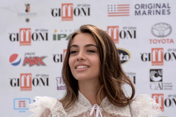 Giffoni Valle Piana, Sa, İtalya - 20 Temmuz 2019 : Elisa Visari Giffoni Film Festivali'nde 2019 - 20 Temmuz 2019'da Giffoni Valle Piana, İtalya.
