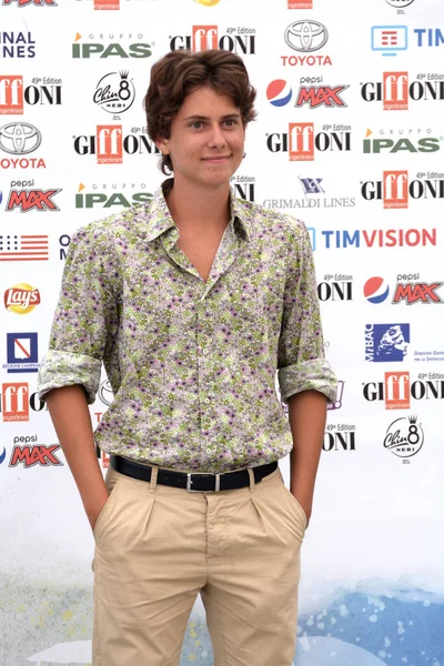 Giffoni Valle Piana, Sa, İtalya - 22 Temmuz 2019 : Ario Nikolaus Sgroi Giffoni Film Festivali'nde 2019 - 22 Temmuz 2019'da Giffoni Valle Piana, İtalya.