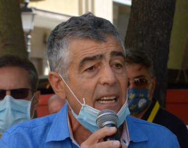 İtalya: İtalyan siyasetçi Giuseppe Zitarosa, 26 Ağustos 2020 'de Salerno' da bir halk toplantısında görüştü..