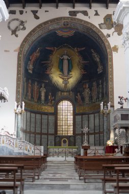 İtalya: Salerno Katedrali 'nin iç görünümü, 4 Eylül 2020.