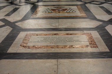 İtalya: Salerno Katedrali 'nin iç görünümü, 4 Eylül 2020.