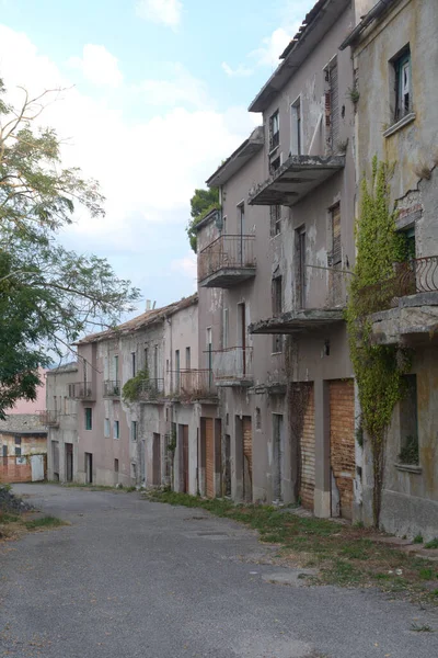 イタリア ロマニャーノ モンテ 南イタリアの放棄された町 2020年9月10日 — ストック写真